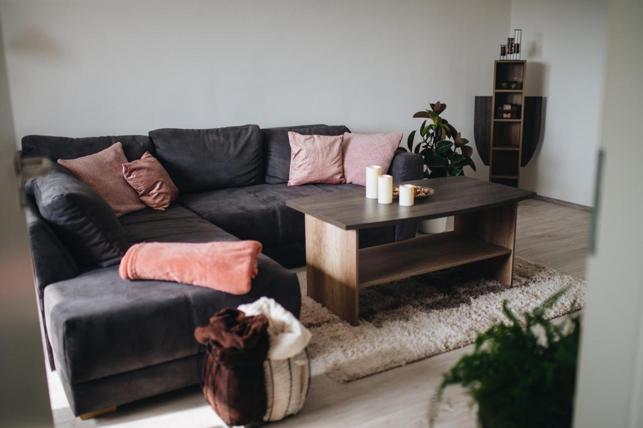 Magas-Lak Apartman Eger Esterno foto